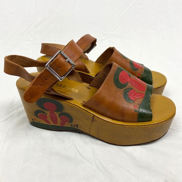 Shoes - “Rare” Vintage Leather Mushroom Sandals